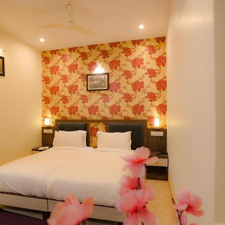 Royal Ocean Resort Jaipur Eksteriør bilde