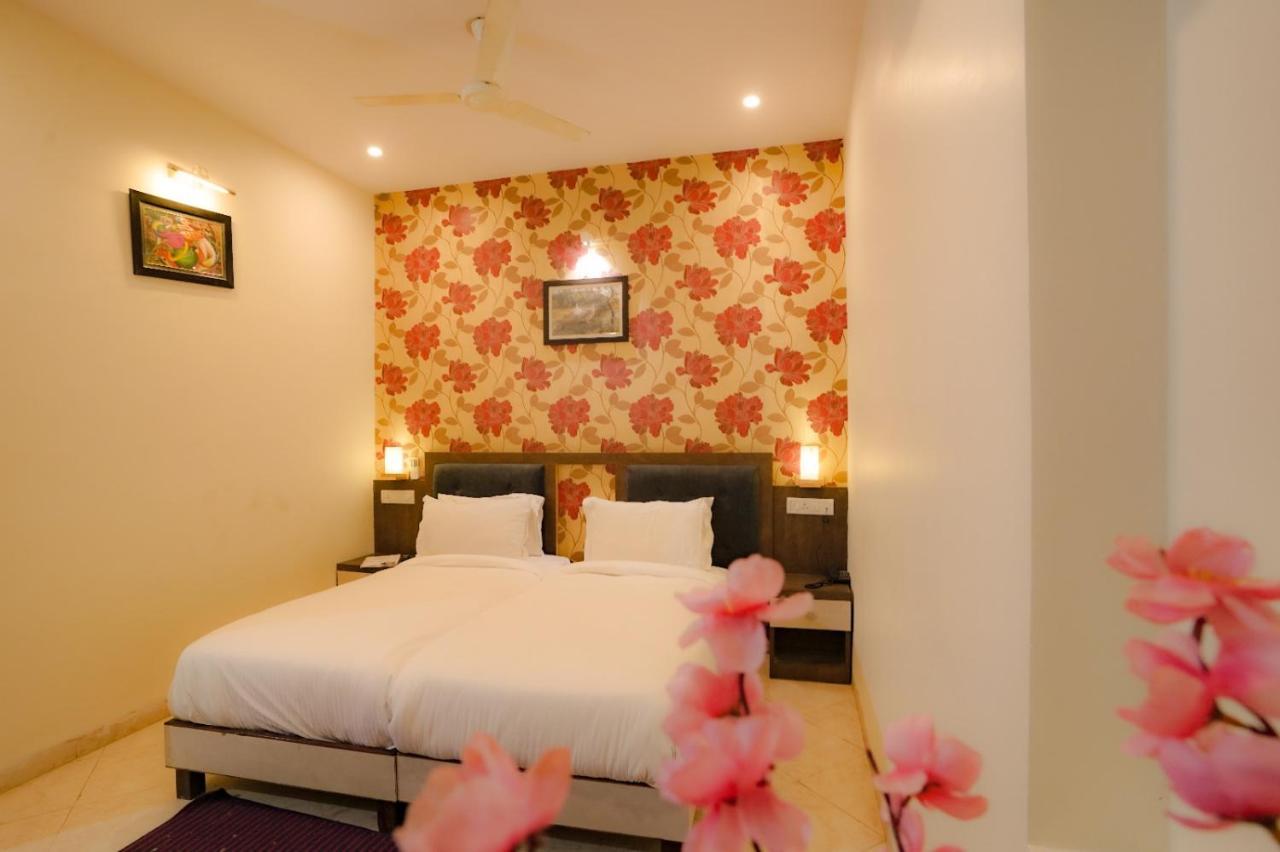 Royal Ocean Resort Jaipur Eksteriør bilde
