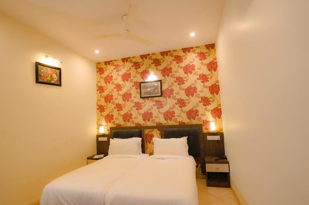 Royal Ocean Resort Jaipur Eksteriør bilde