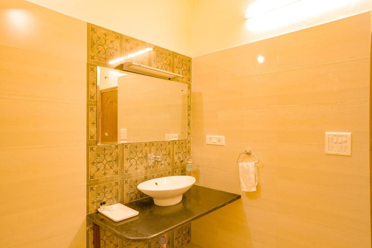 Royal Ocean Resort Jaipur Eksteriør bilde
