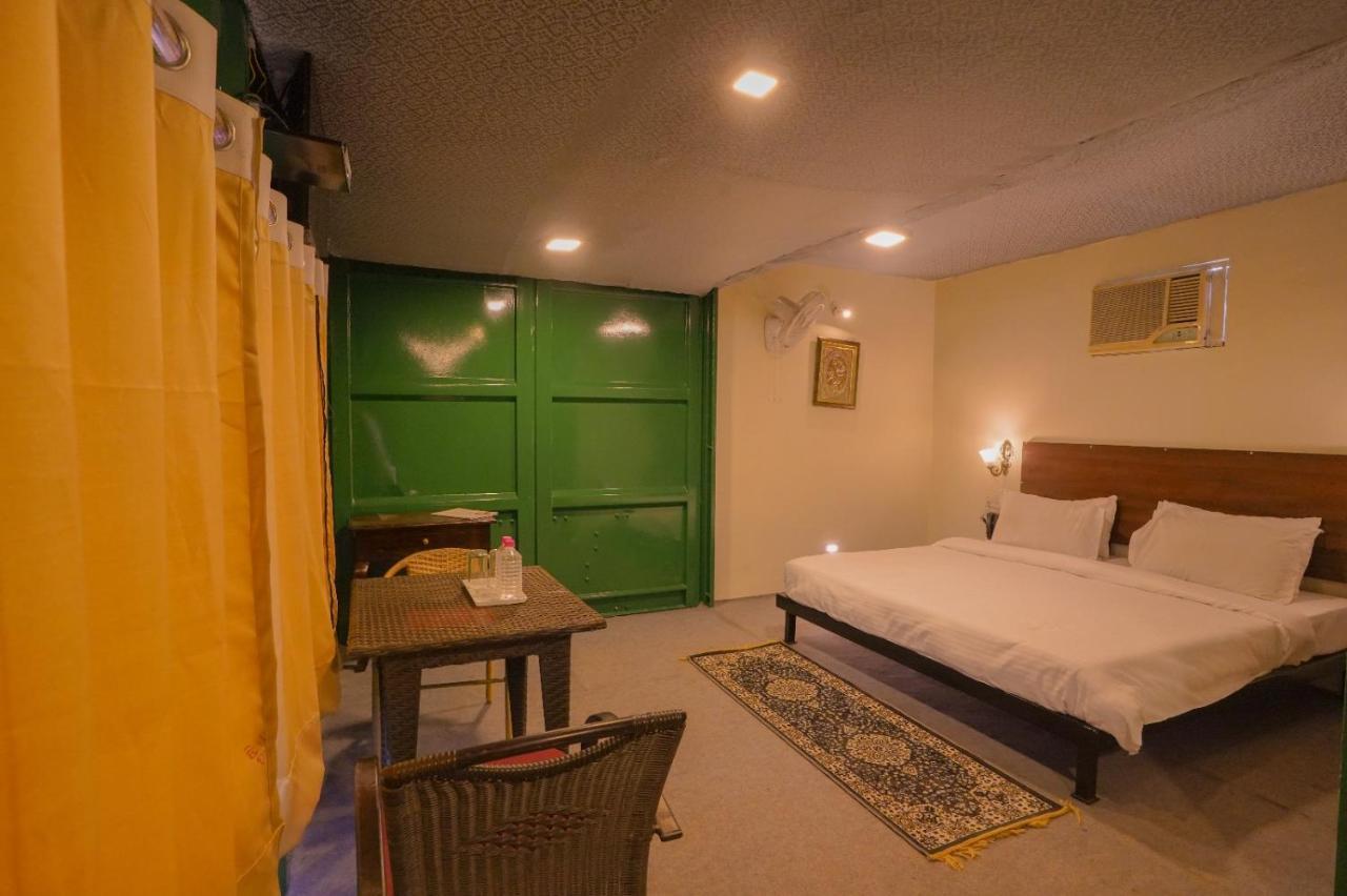 Royal Ocean Resort Jaipur Eksteriør bilde