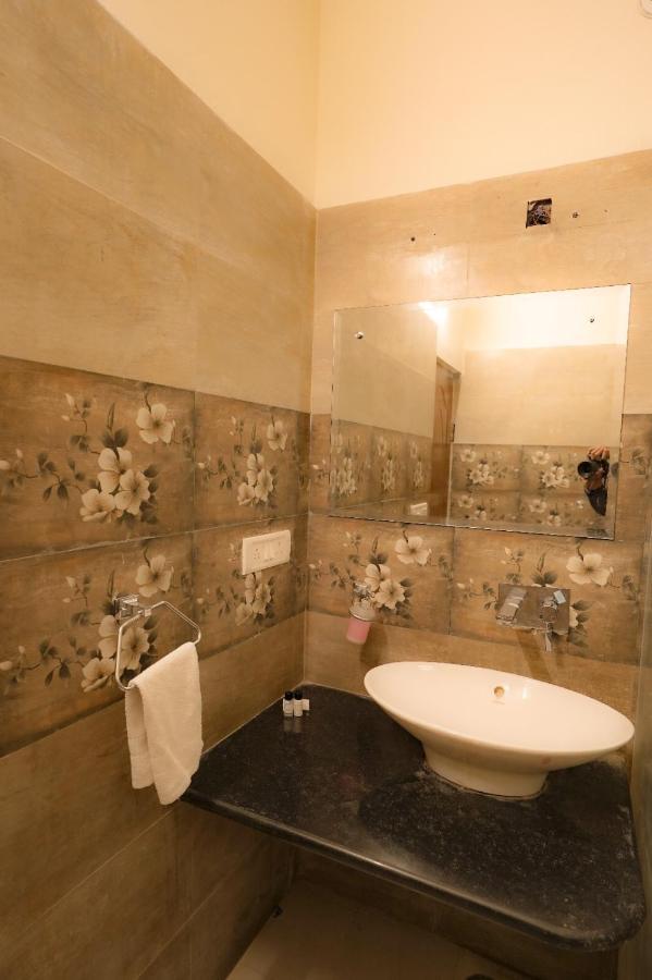 Royal Ocean Resort Jaipur Eksteriør bilde